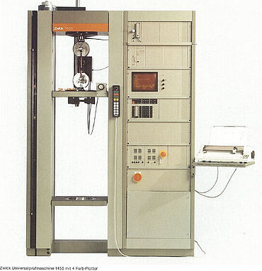 Máquina de ensayos universal 1455 de Zwick con impresora de 4 colores